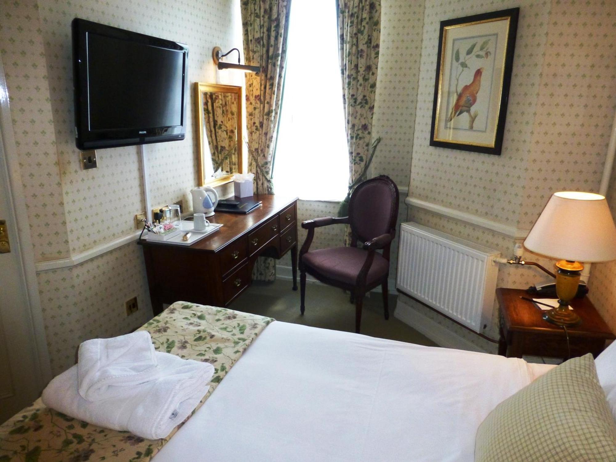 The Bear Hotel Devizes Værelse billede