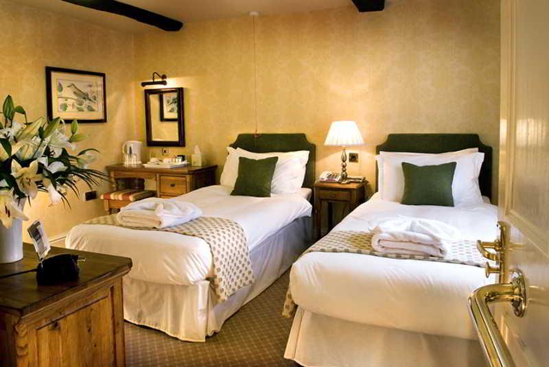 The Bear Hotel Devizes Eksteriør billede