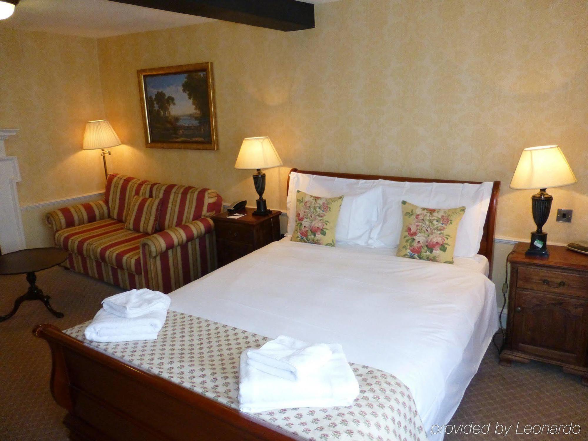 The Bear Hotel Devizes Eksteriør billede