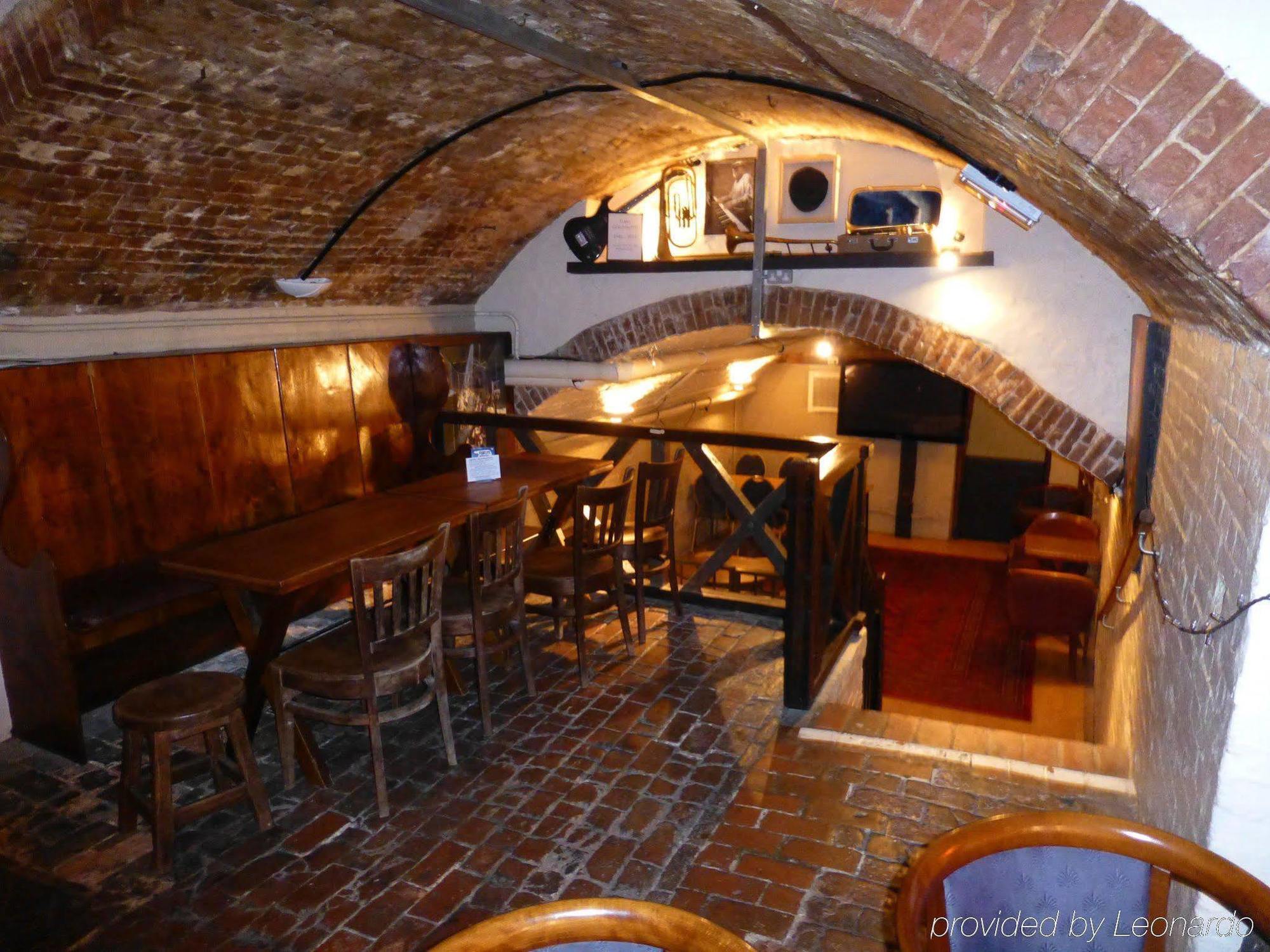 The Bear Hotel Devizes Eksteriør billede