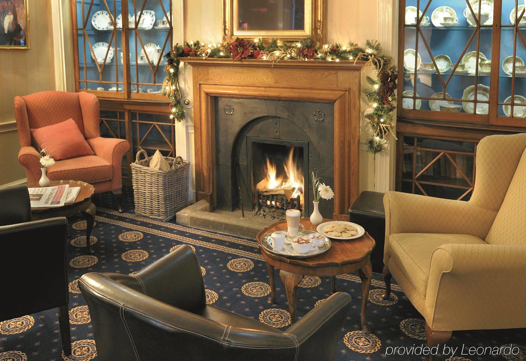 The Bear Hotel Devizes Eksteriør billede